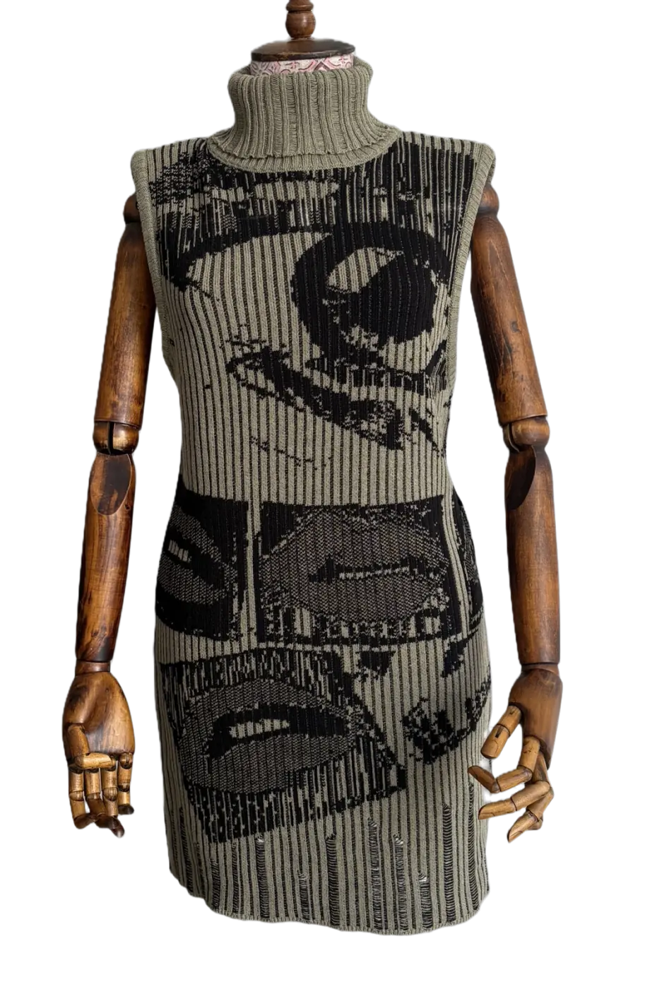 Sleeveless jacquard knitwear sample with graphic pattern